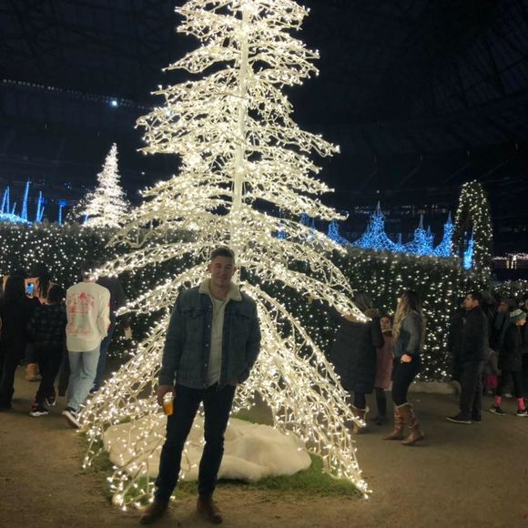 Meet your Posher, Cole - Picture 1 of 1